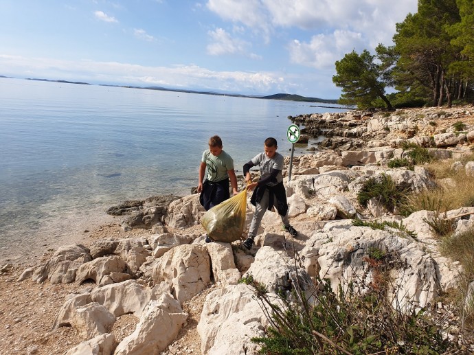 Održana akcija čišćenja plaže Pilatuša u Pakoštanima