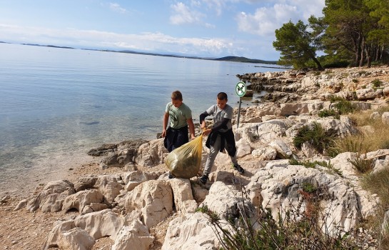 Održana akcija čišćenja plaže Pilatuša u Pakoštanima